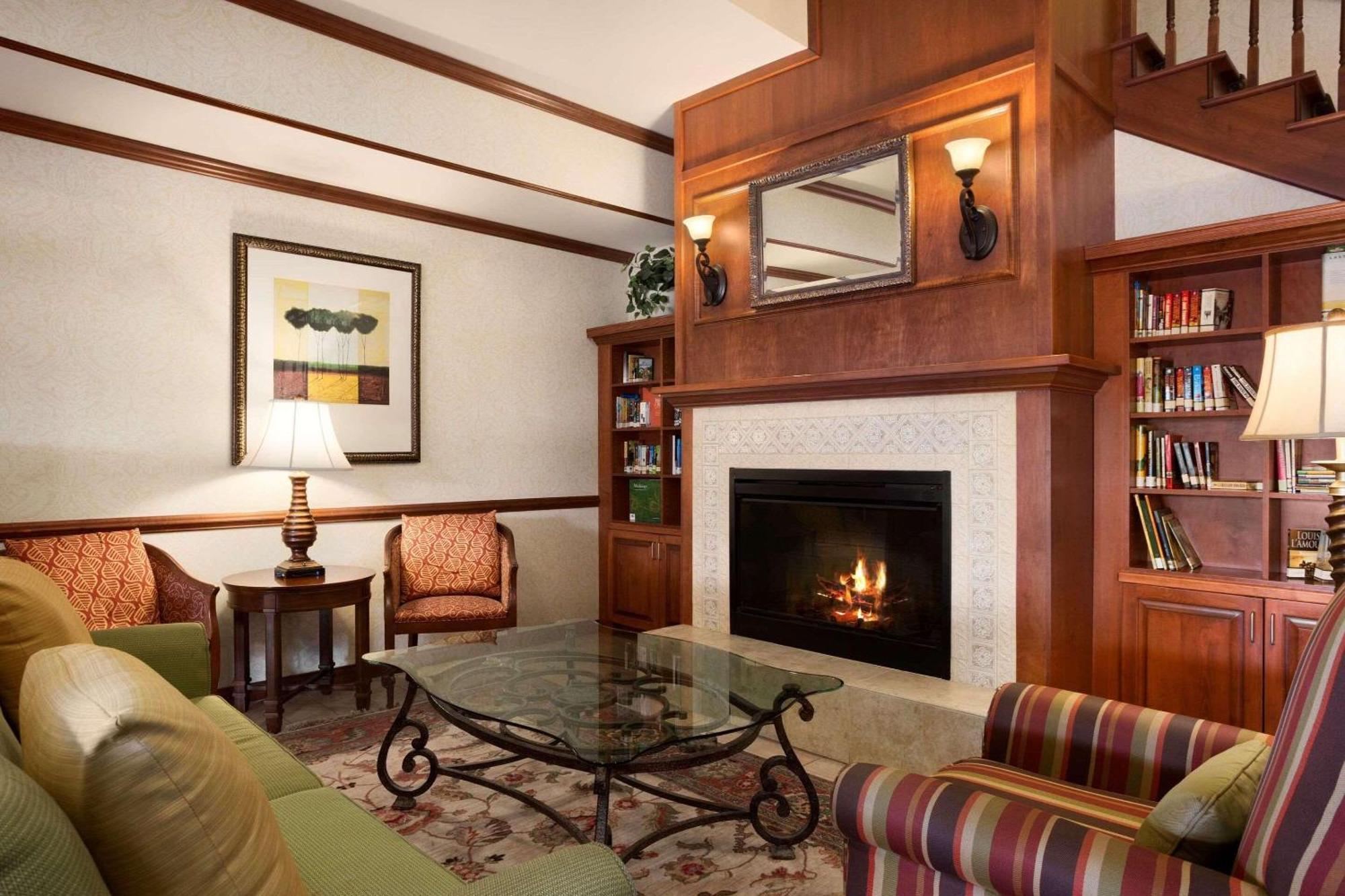 Country Inn & Suites By Radisson, Washington At Meadowlands, Pa Exterior foto